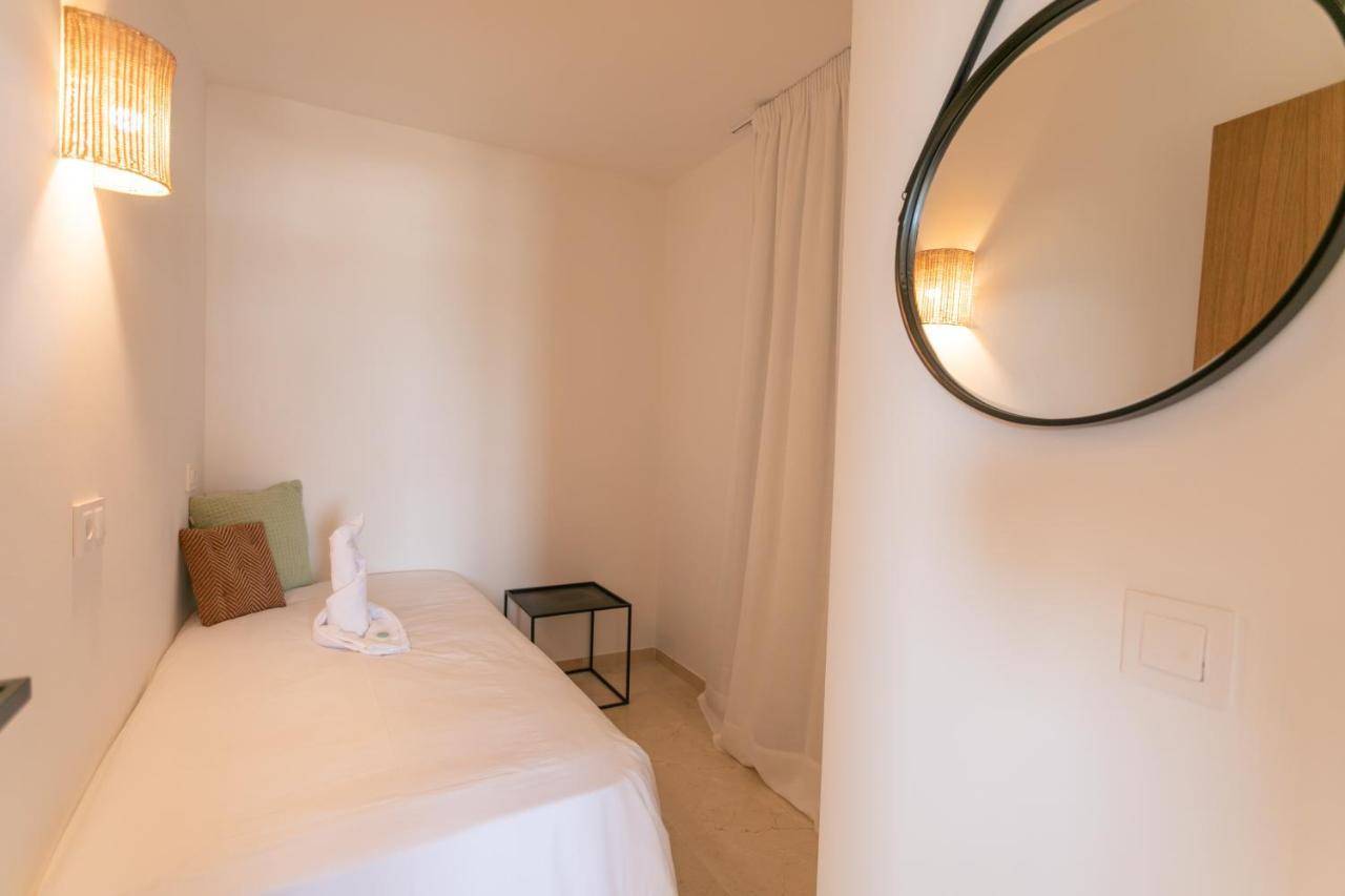 Beachfront Holiday Apartment Lotja 7 - Grupo Berna Colonia de Sant Jordi Eksteriør billede